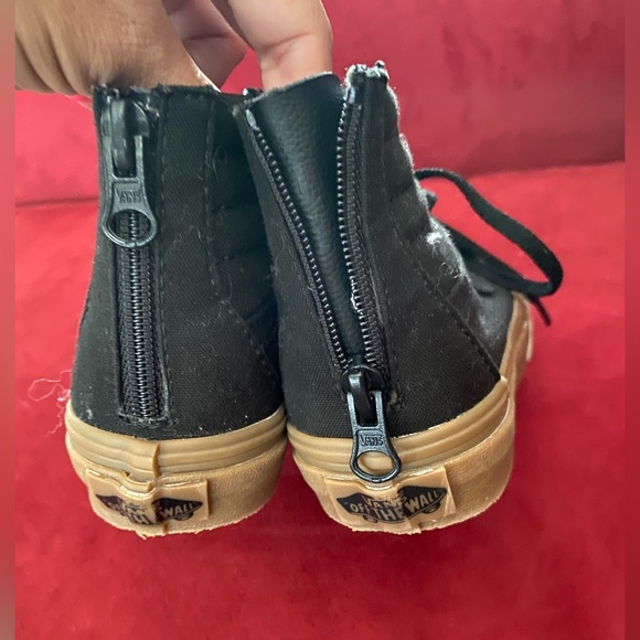 Vans toddler 11.0 only worn once - Picture 2 of 4